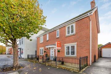 Thresher Drive, Swindon, SN25