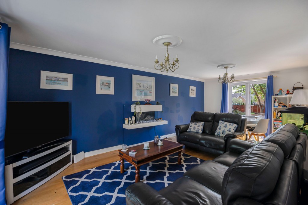 Haywain Close, Swindon, SN25