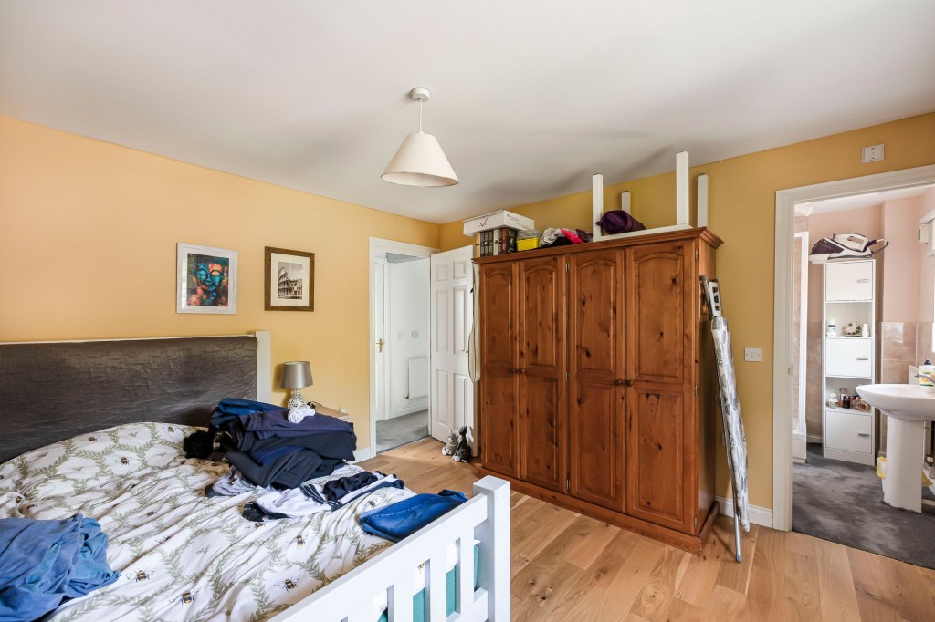 Haywain Close, Swindon, SN25
