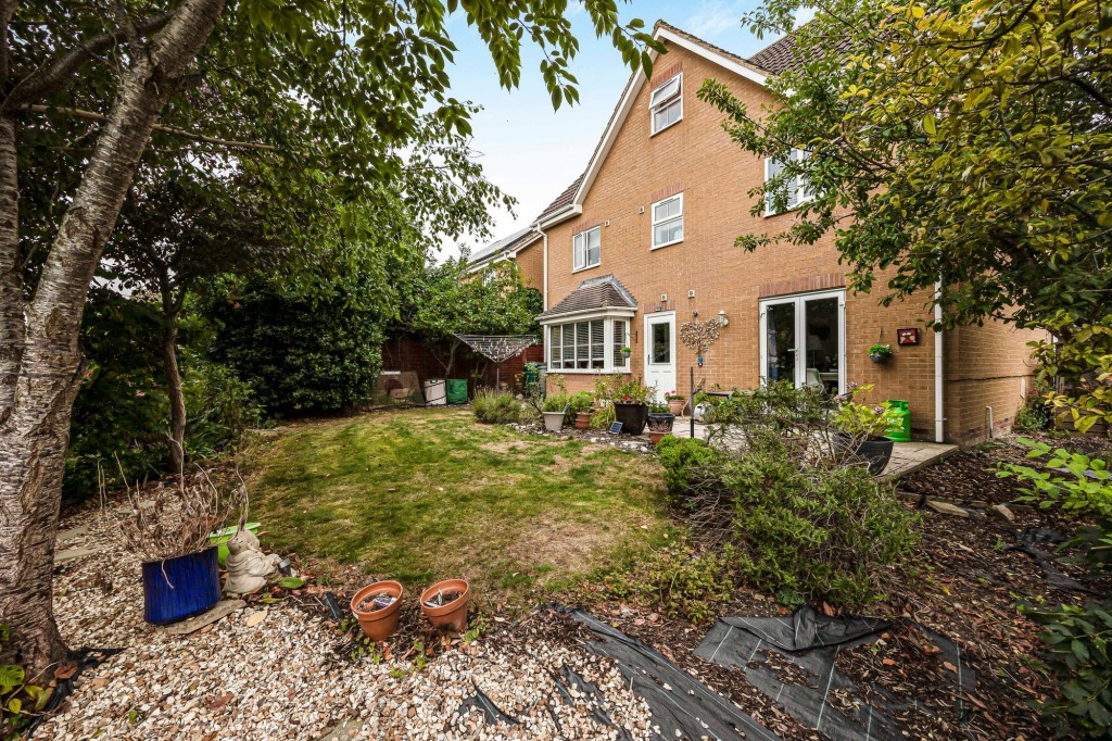 Haywain Close, Swindon, SN25