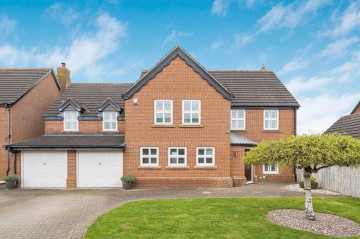 The Bramptons, Shaw, SN5