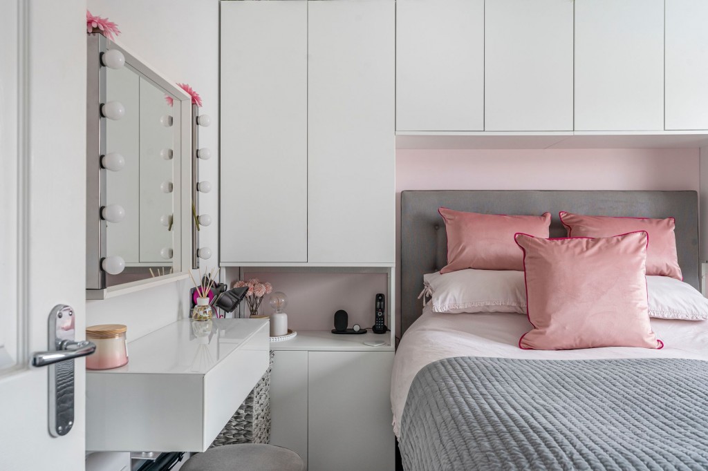 The Thatchers, Swindon, SN25