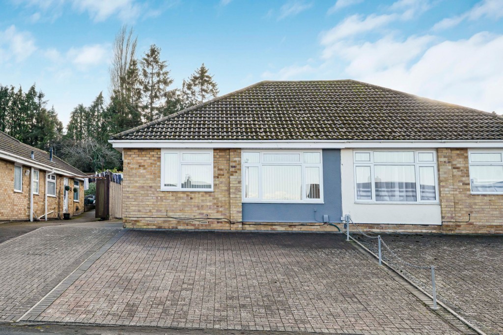 The Broadway, Swindon, SN25