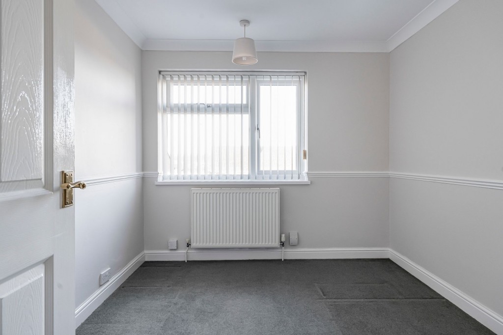 The Broadway, Swindon, SN25