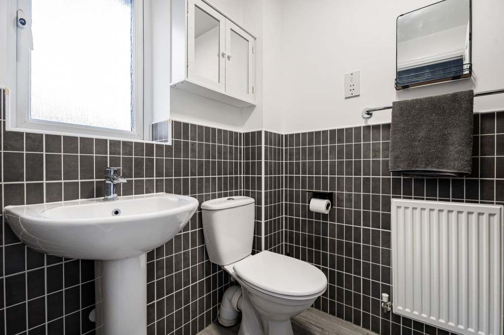 Vistula Crescent, Swindon, SN25