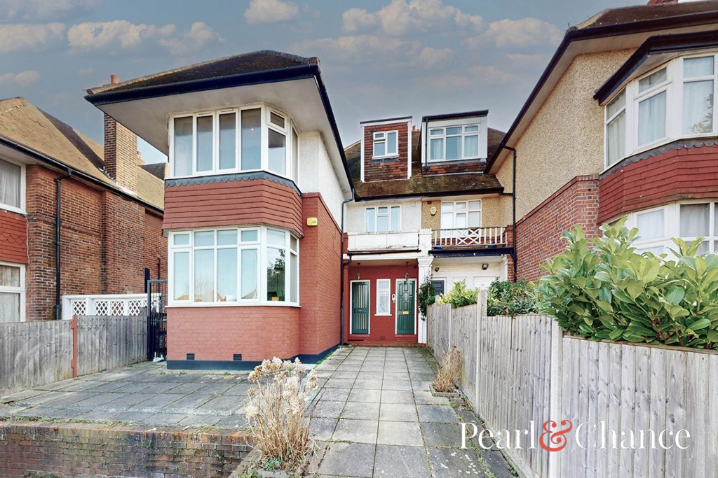 Finchley Road, Golders Green, NW11