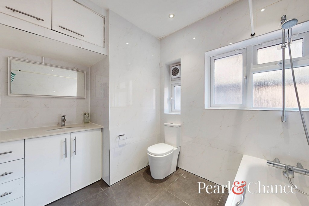 Finchley Road, Golders Green, NW11