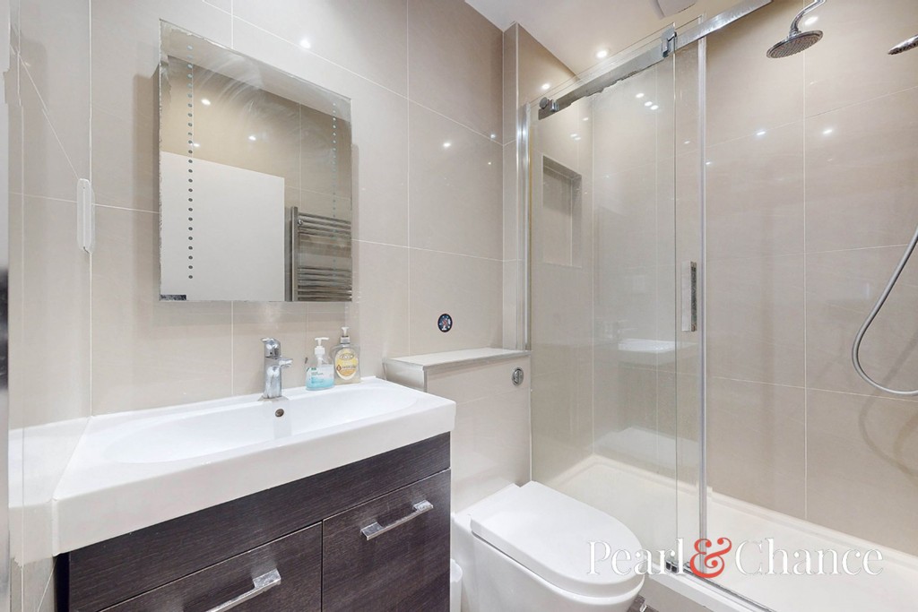 Finchley Road, Golders Green, NW11