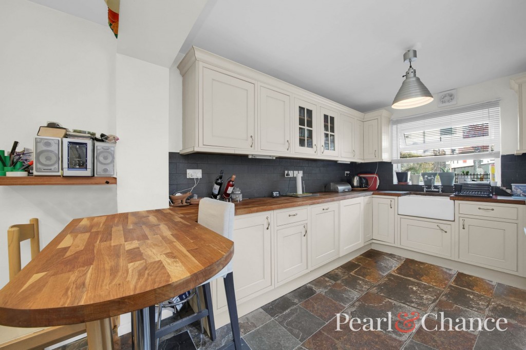 Holly Road, Enfield, EN3