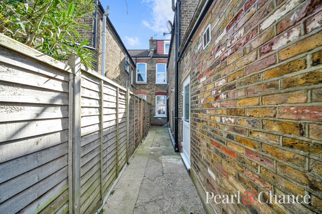 Holly Road, Enfield, EN3