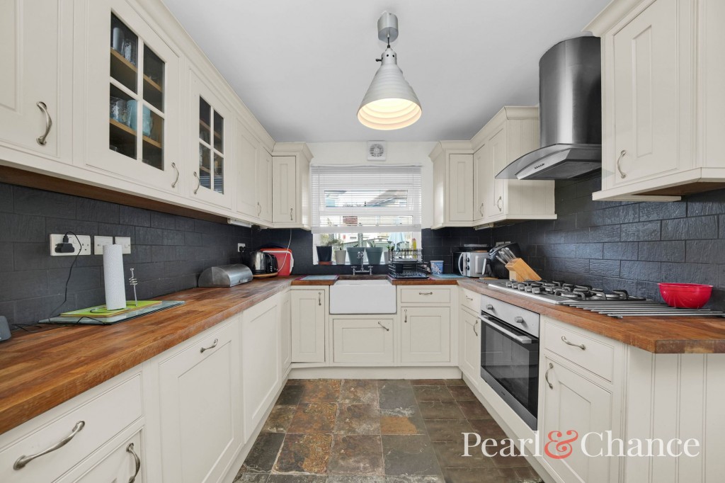 Holly Road, Enfield, EN3