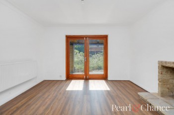 The Vale, London, NW11