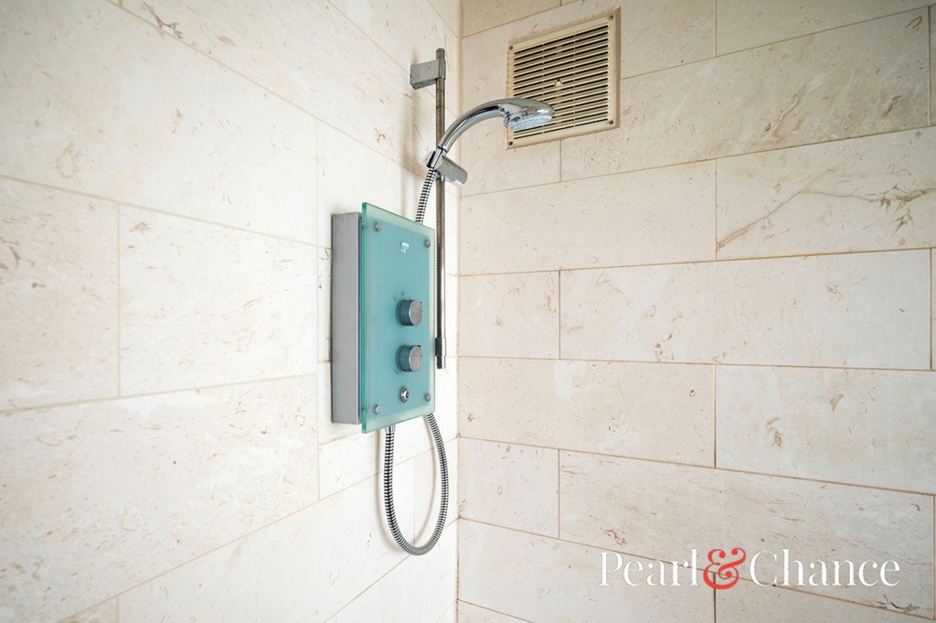 Pennine Drive, London, NW2