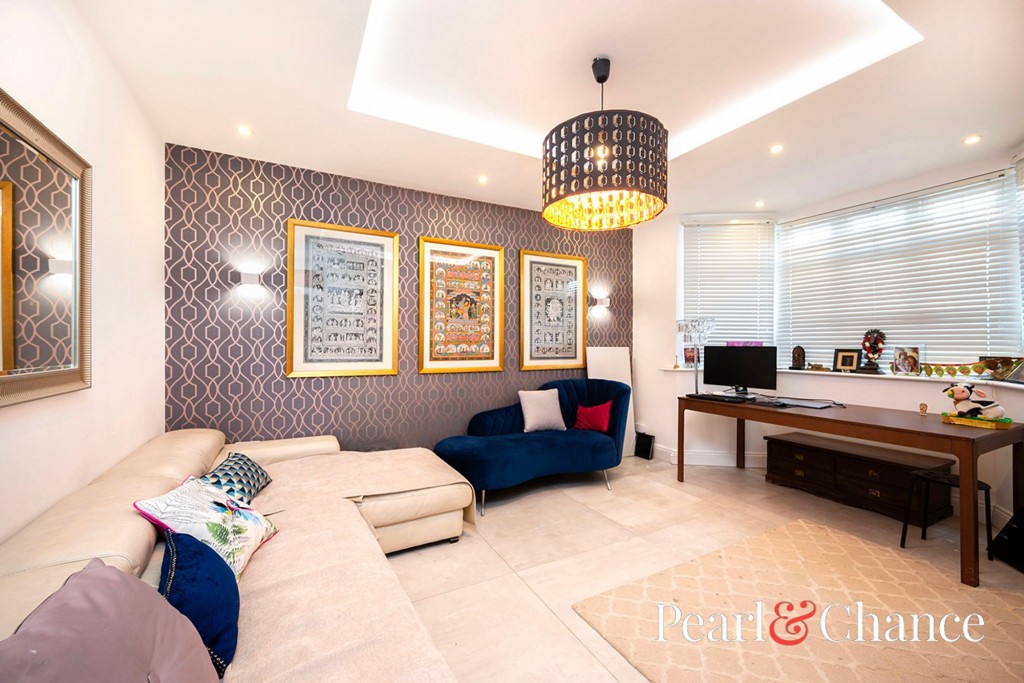 The Vale, London, NW11