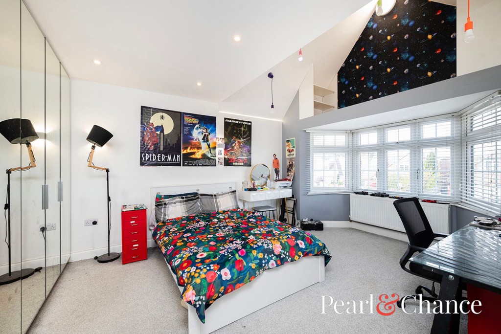 The Vale, London, NW11