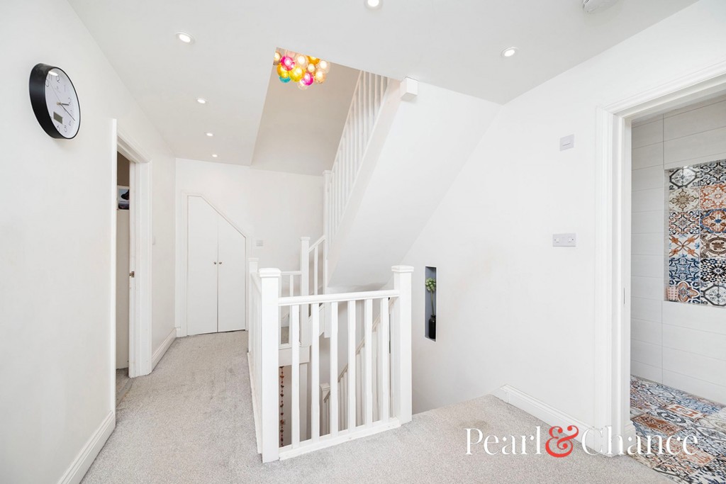 The Vale, London, NW11