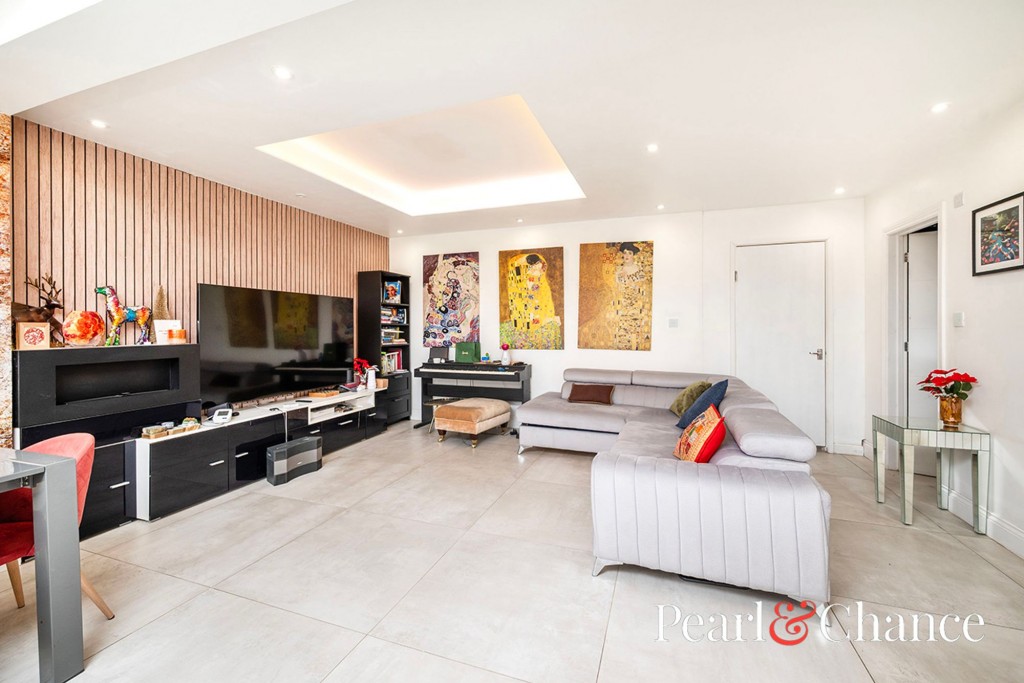 The Vale, London, NW11