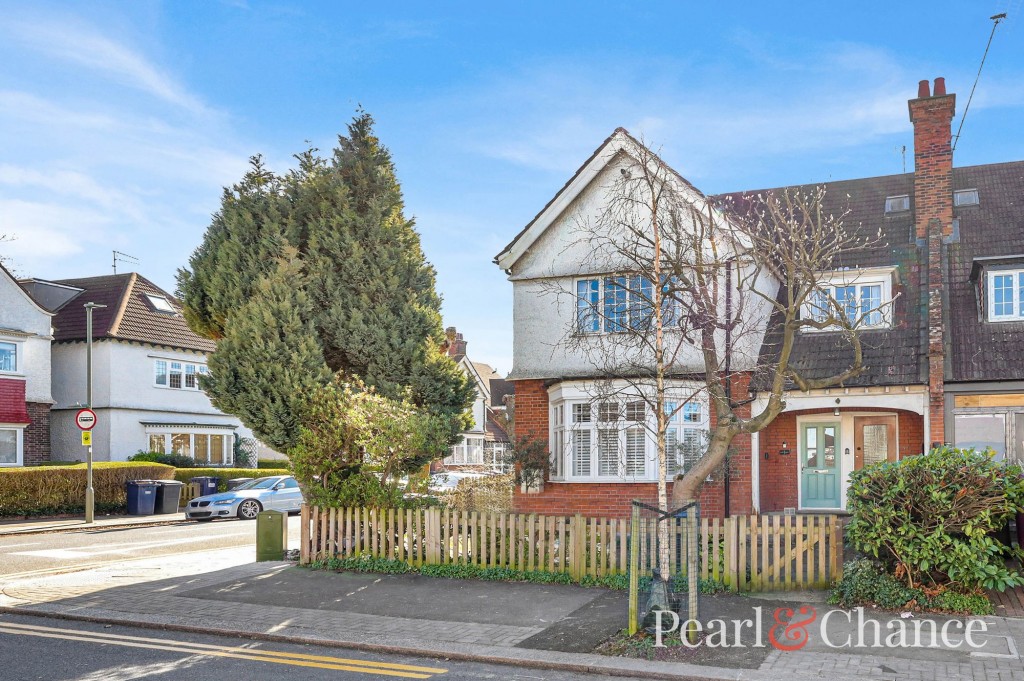 Ravenscroft Avenue, London, NW11