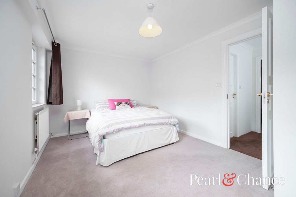 Hamlet Square, London, NW2