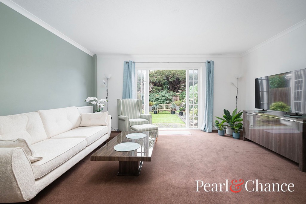 Hamlet Square, London, NW2