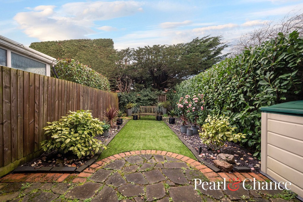 Hamlet Square, London, NW2