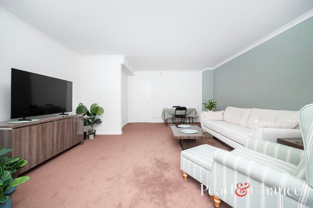 Hamlet Square, London, NW2