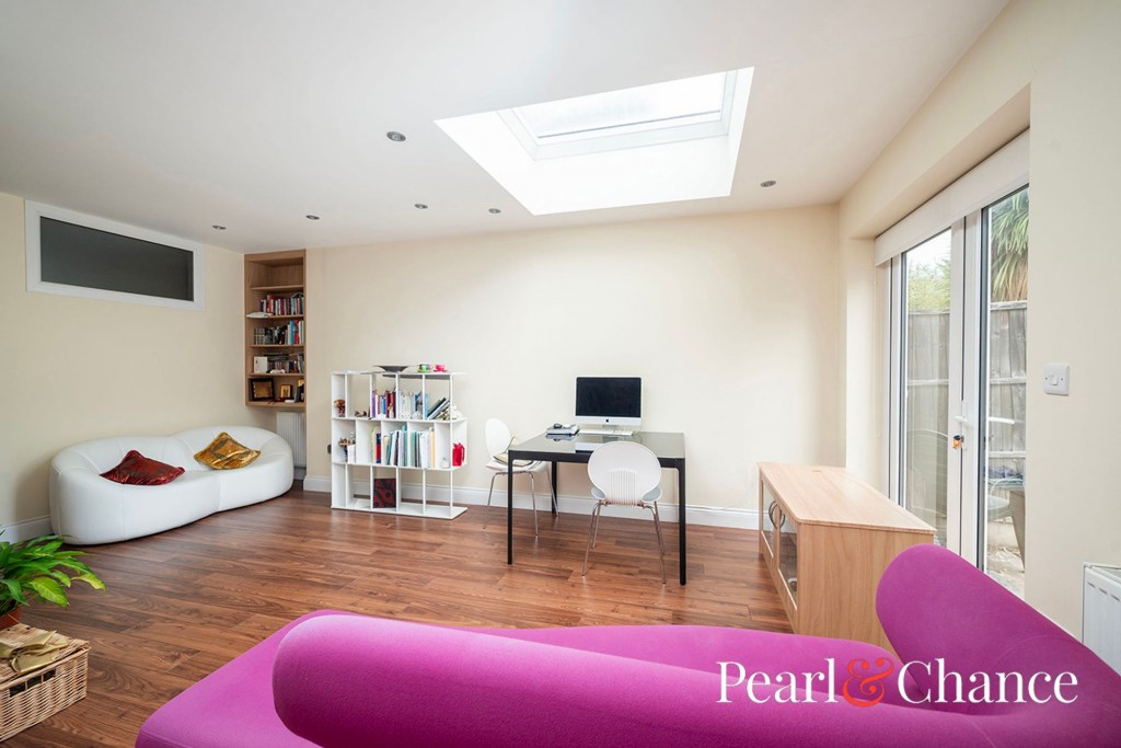 Montpelier Rise, London, NW11