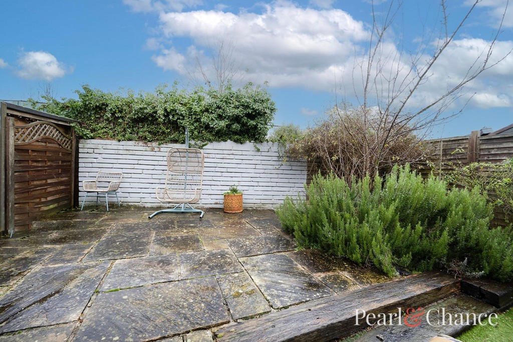 Golders Gardens, London, NW11