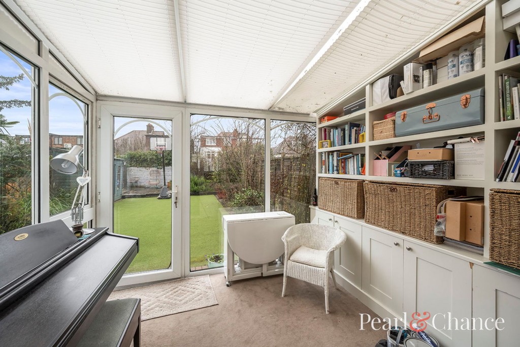 Golders Gardens, London, NW11