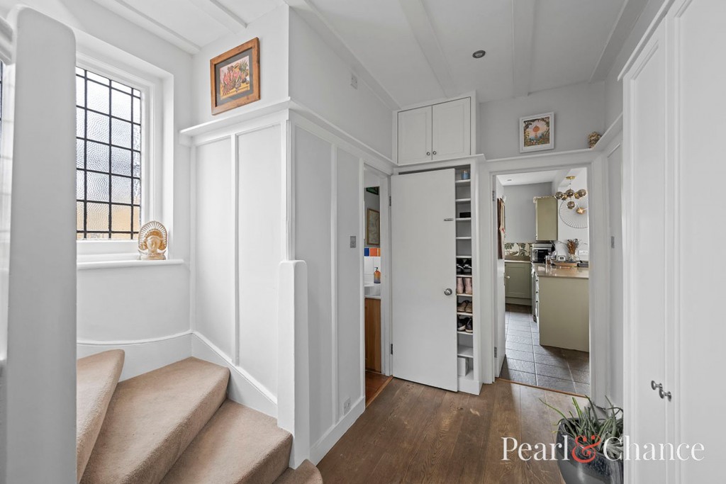 Golders Gardens, London, NW11