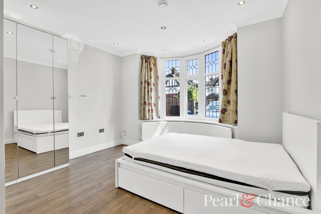 Golders Rise, London, NW4