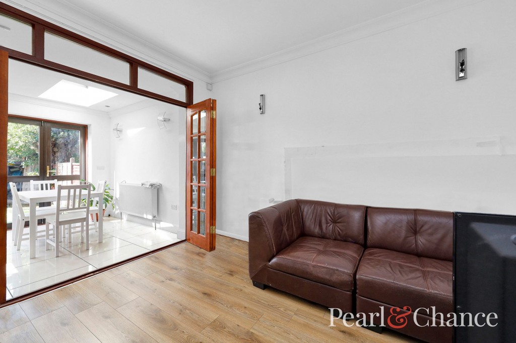 The Vale, London, NW11