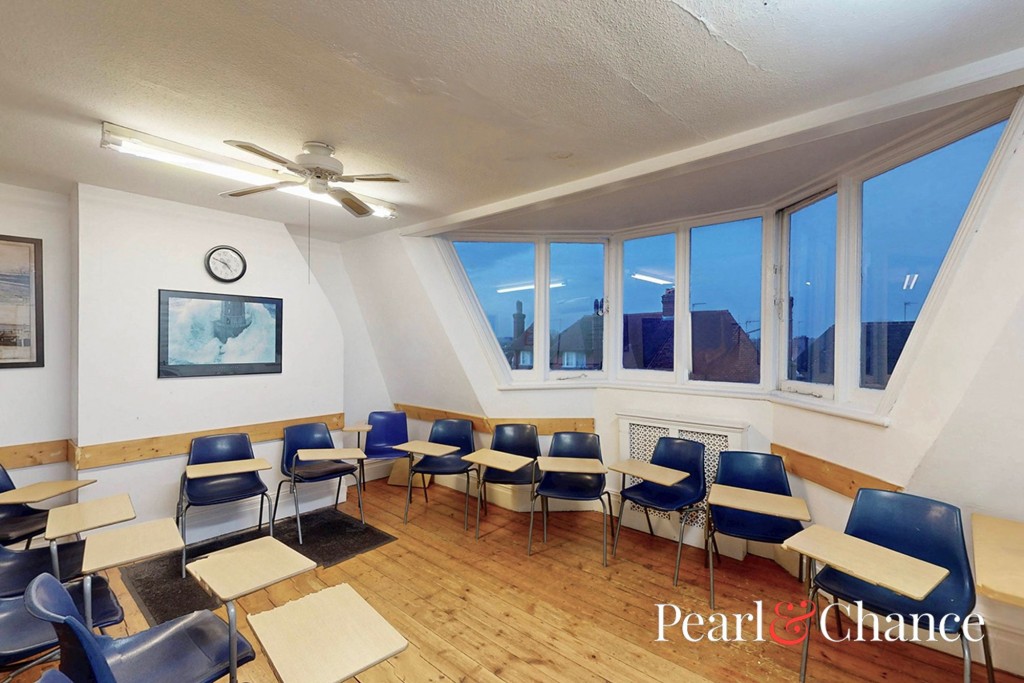 Golders Green Road, London, NW11