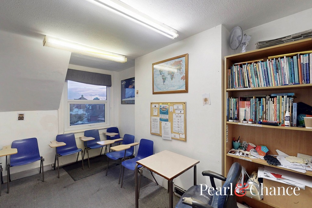 Golders Green Road, London, NW11