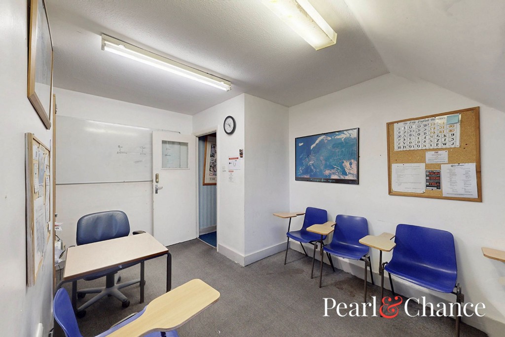 Golders Green Road, London, NW11