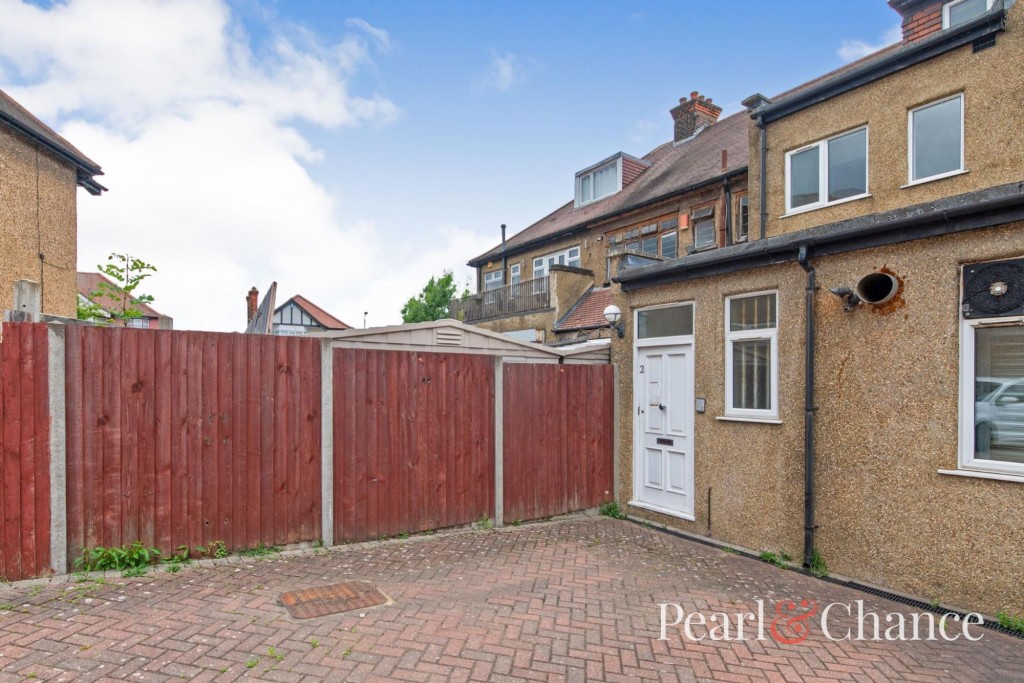 Sunny Gardens Parade, London, NW4