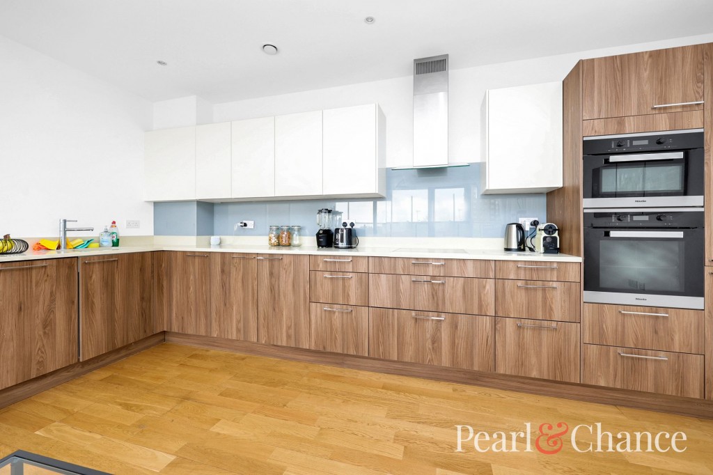Regis Place, Llanvanor Road, NW2