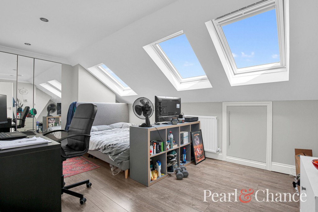 Golders Rise, London, NW4