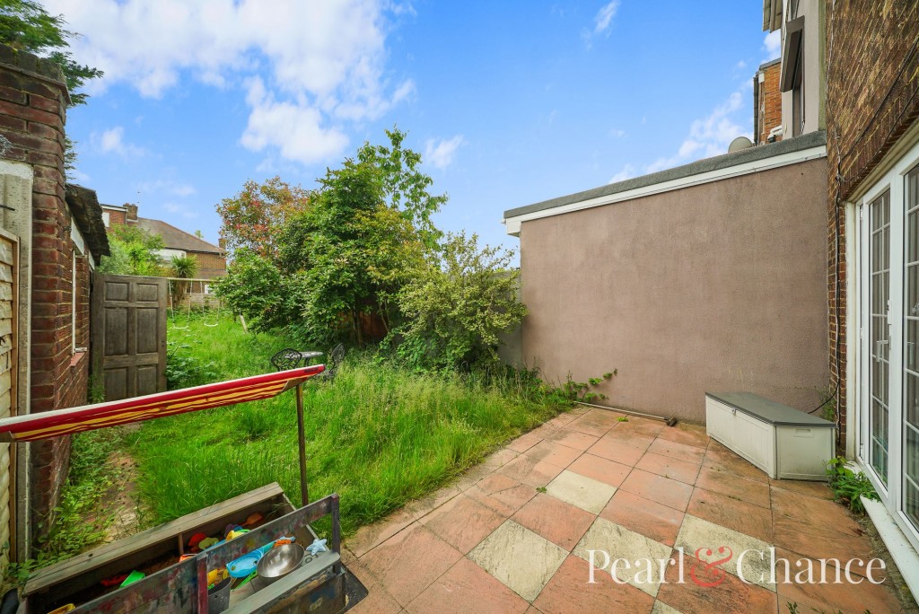 Cheviot Gardens, London, NW2