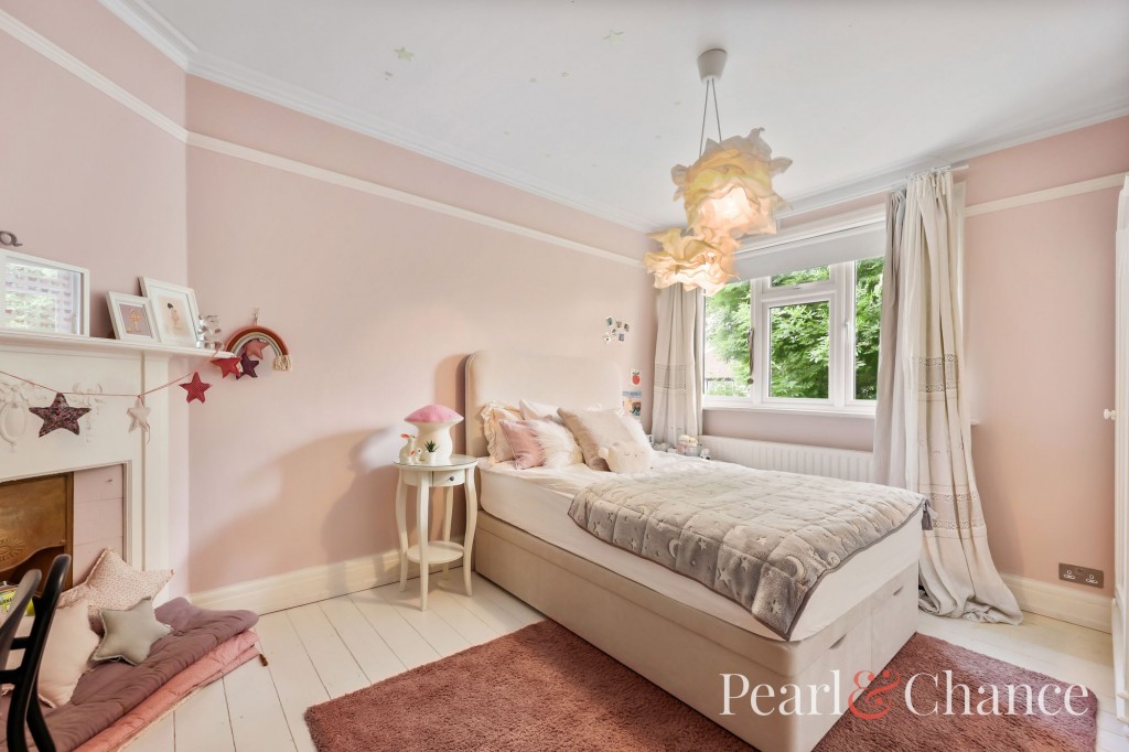 Powis Gardens, London, NW11