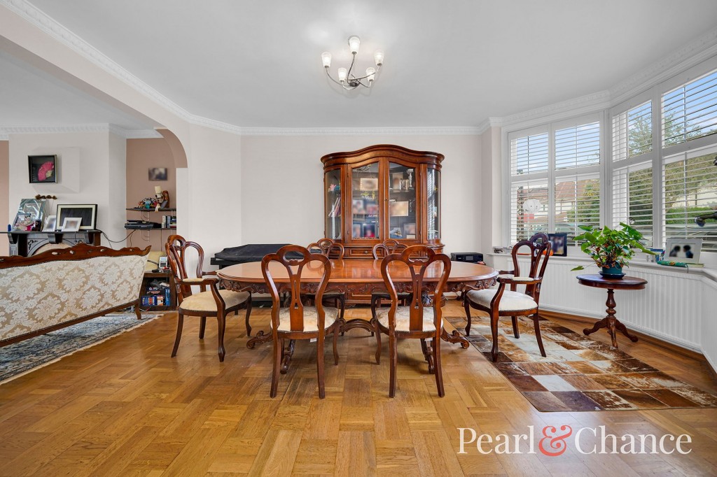 Templars Avenue, London, NW11