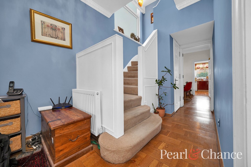 Templars Avenue, London, NW11