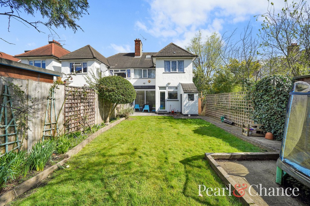 Templars Avenue, London, NW11