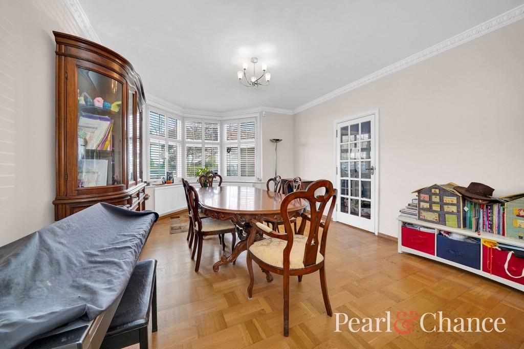 Templars Avenue, London, NW11