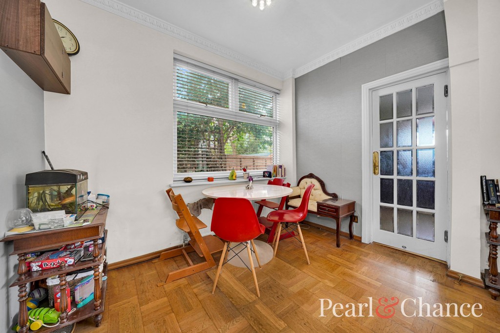 Templars Avenue, London, NW11