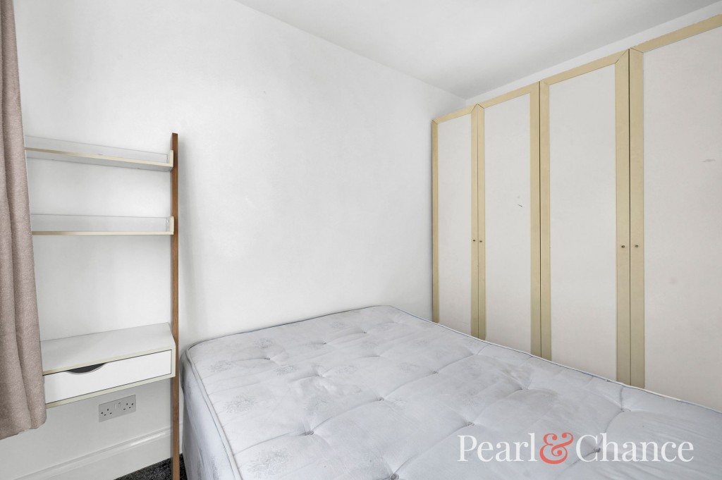 Gainsborough Gardens, London, NW11