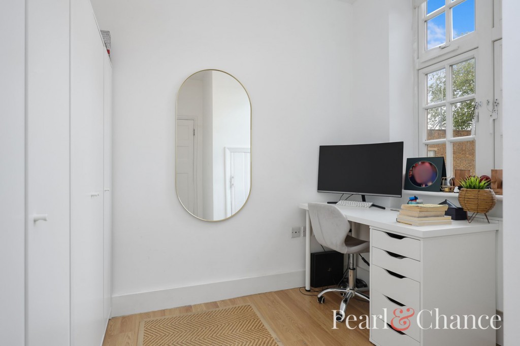 Golders Way, London, NW11