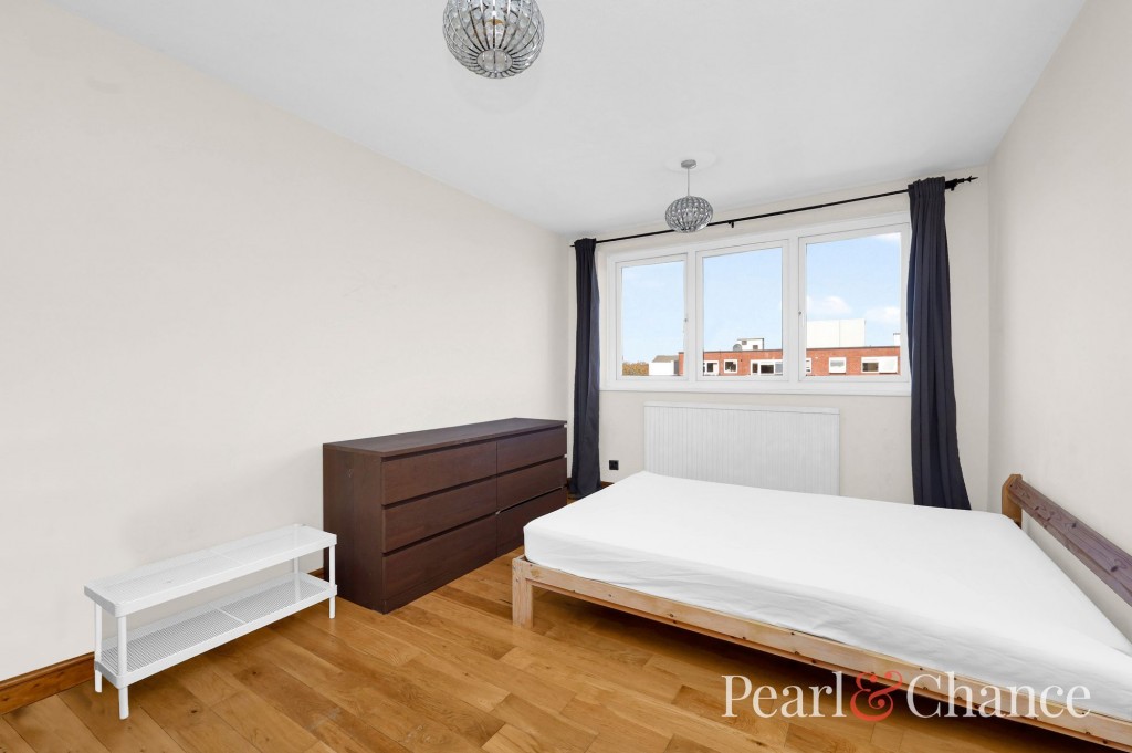 Regent Court, Ballards Lane, N3