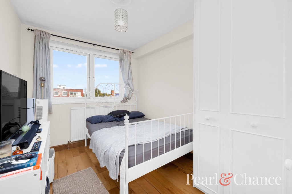 Regent Court, Ballards Lane, N3