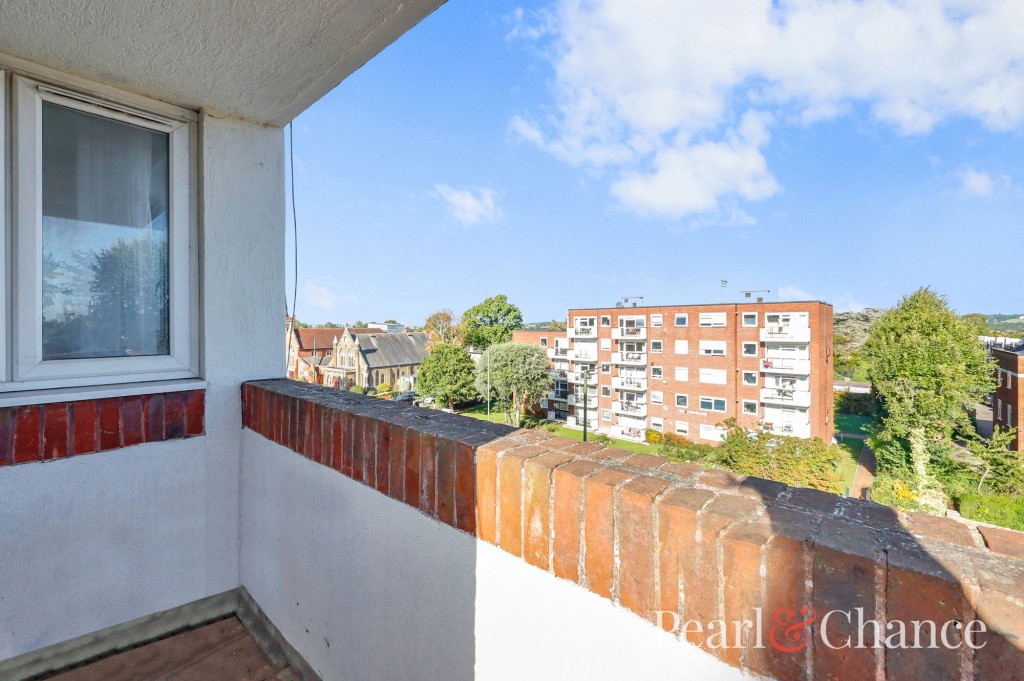 Regent Court, Ballards Lane, N3